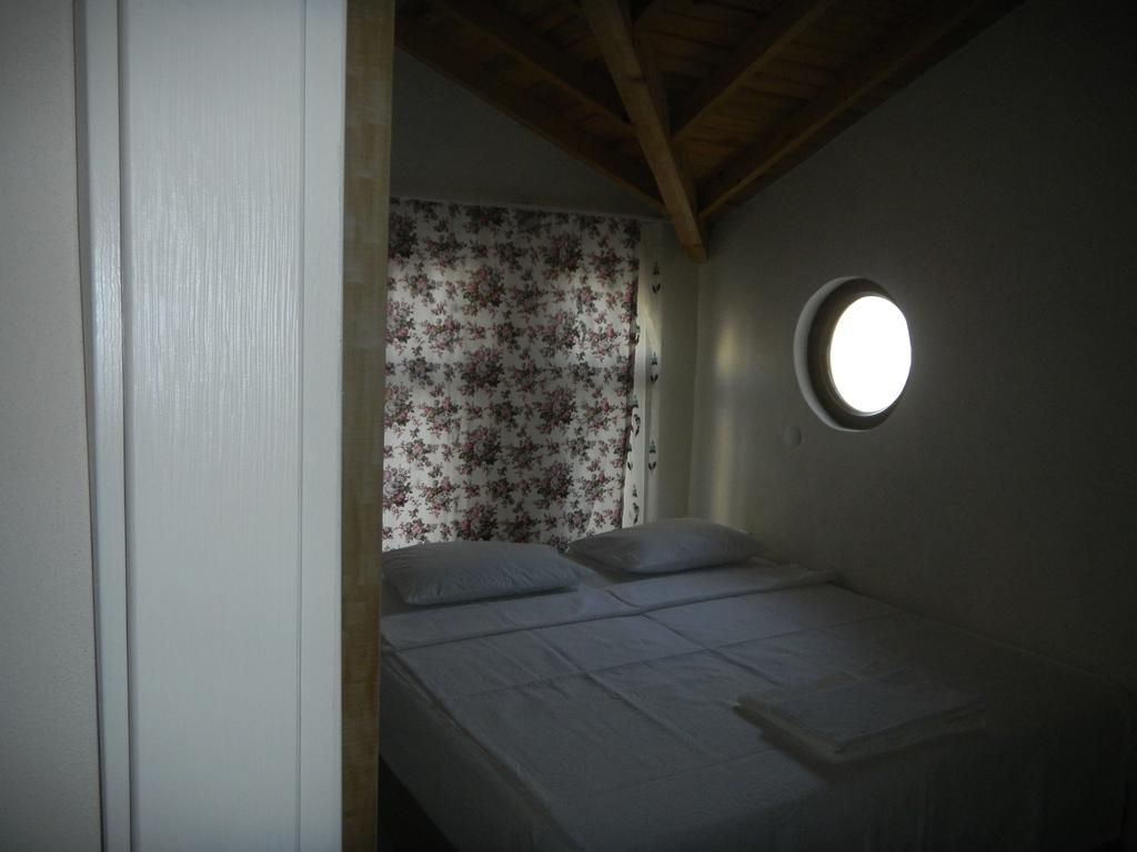Zeytin Cicegi Pansiyon Geyikli Exterior foto